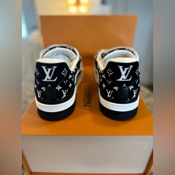 LOUIS VUITTON TRAINERS DESIGNED BY (Virgil Abloh) - Picture 7 of 7